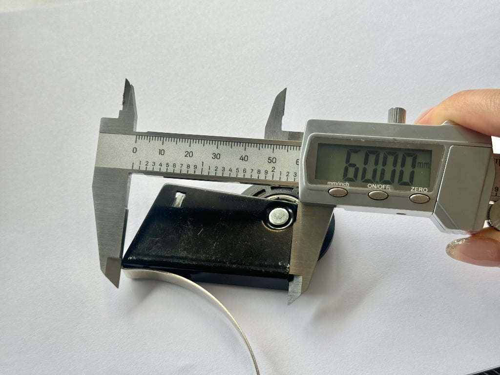 wardrobe-bracket-size